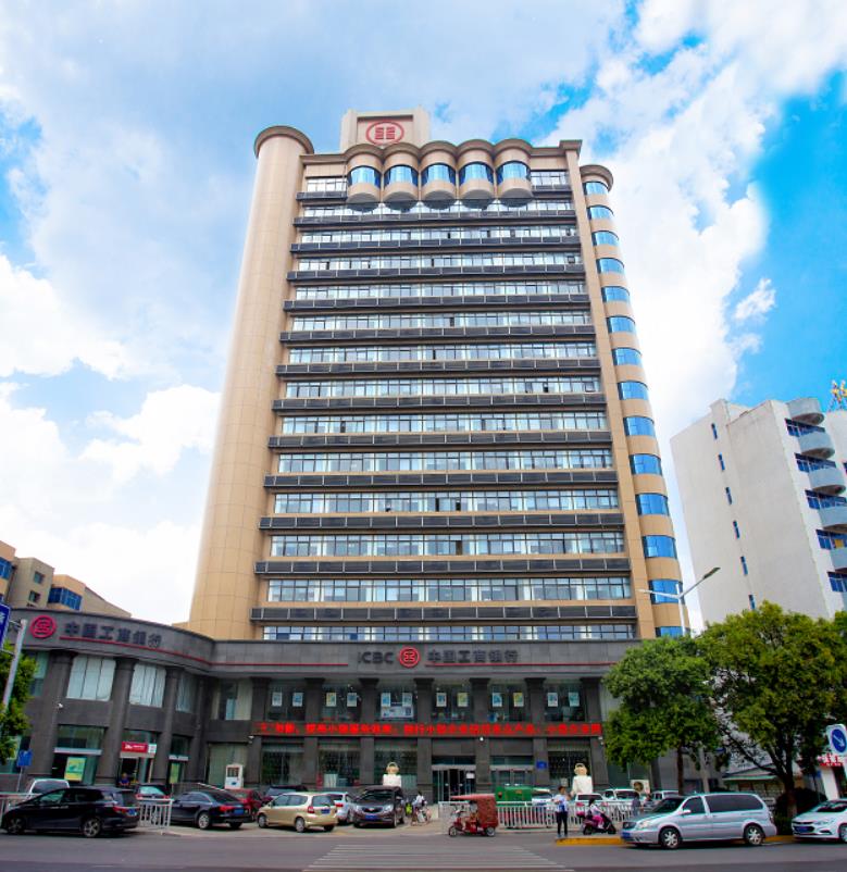 �������д���